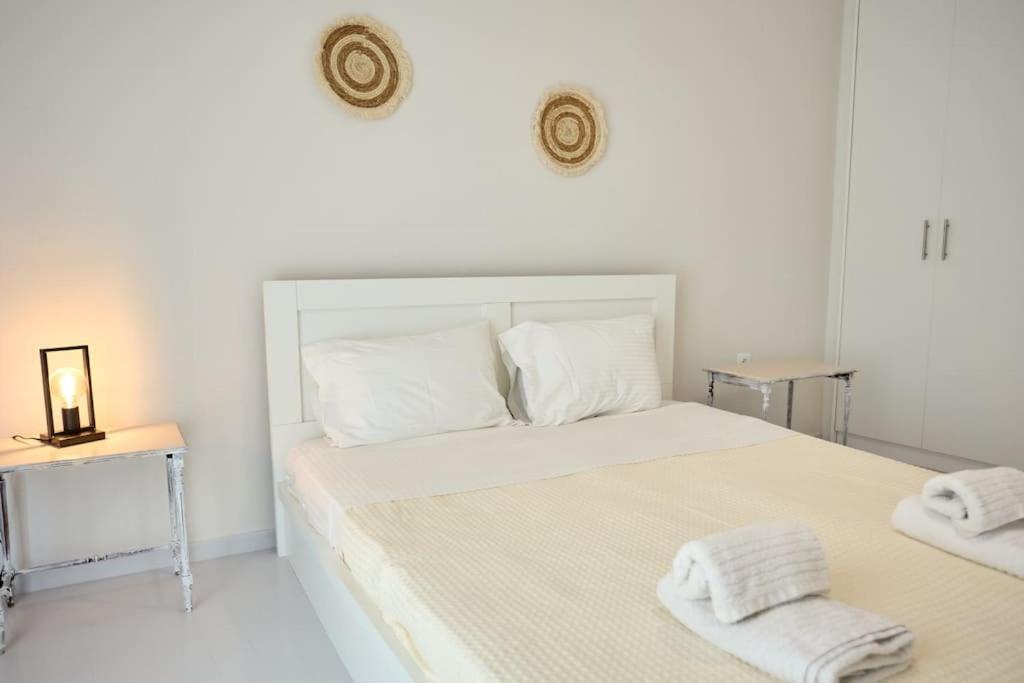 Panoramic White Blue Apartment Chios Town Exterior photo
